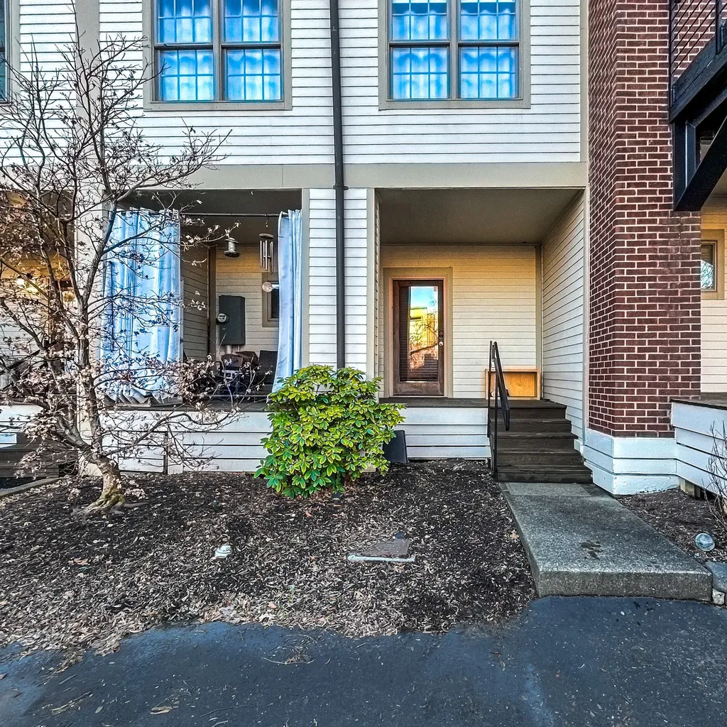 1026 9th Ave, N Nashville TN 37208