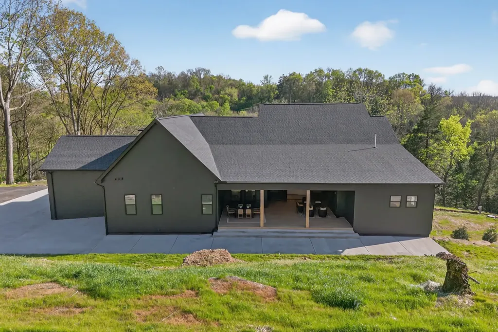 1480 Jacobs Road Columbia TN 38401