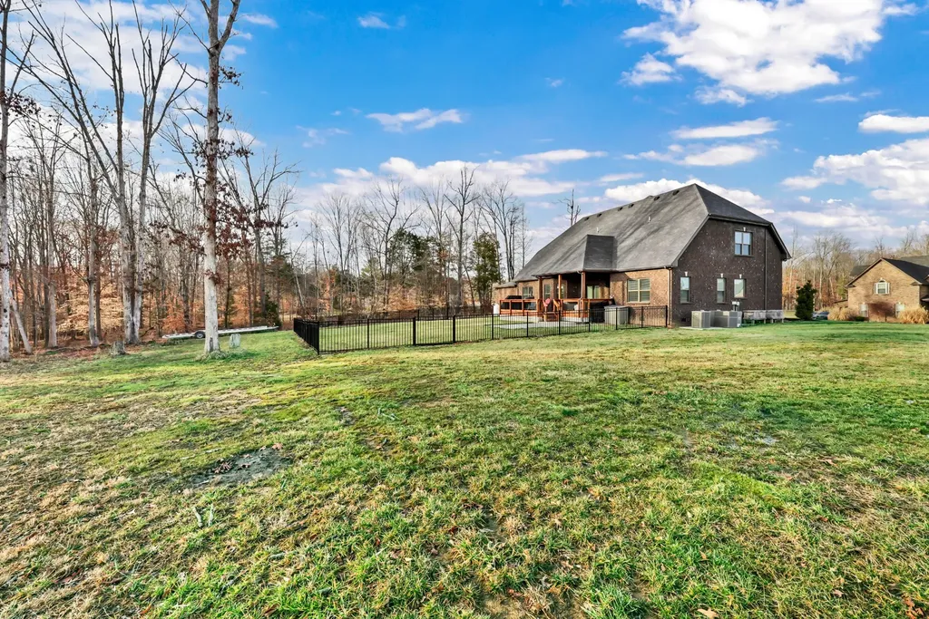 1180 Reda Drive Clarksville TN 37042