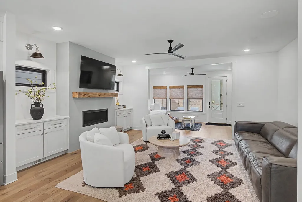 1320B Lischey Avenue Nashville TN 37207