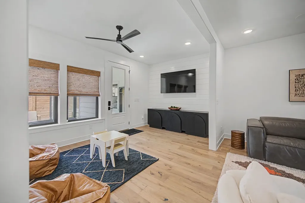 1320B Lischey Avenue Nashville TN 37207