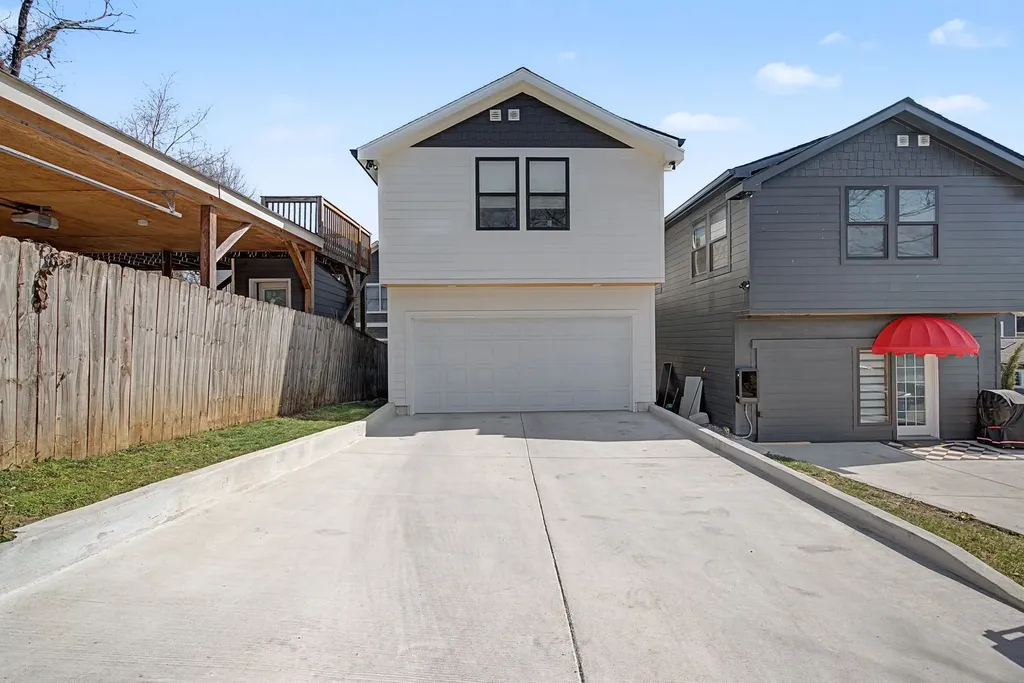 1320B Lischey Avenue Nashville TN 37207