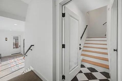 1320B Lischey Avenue Nashville TN 37207