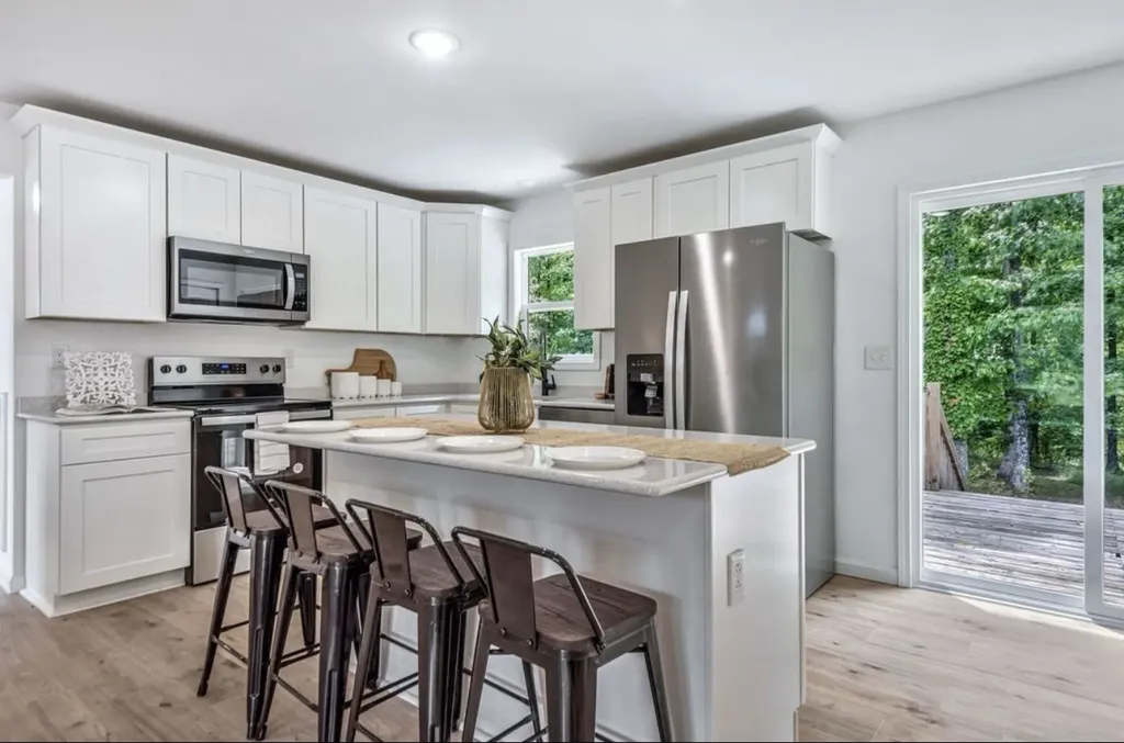 10498 Missionary Ridge Road Bon Aqua TN 37025