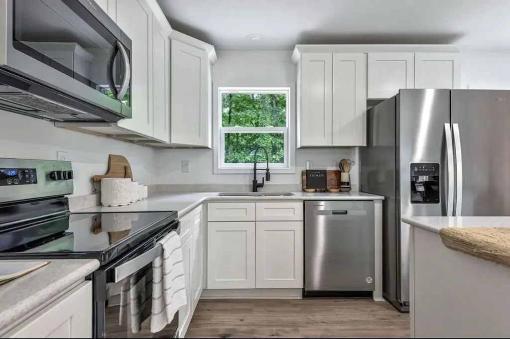 10498 Missionary Ridge Road Bon Aqua TN 37025