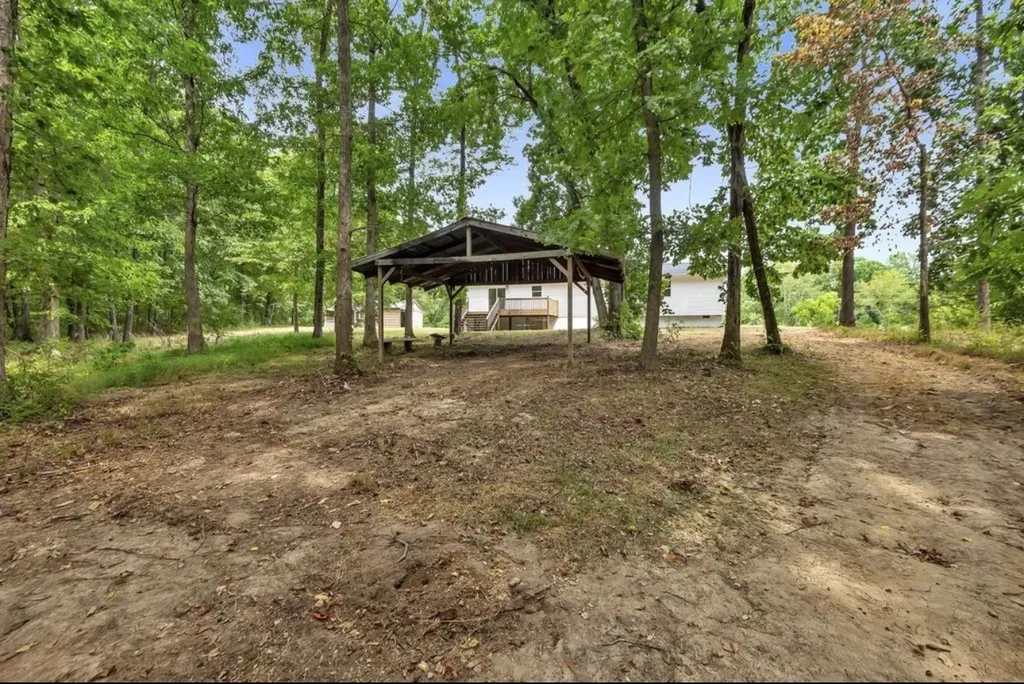 10498 Missionary Ridge Road Bon Aqua TN 37025