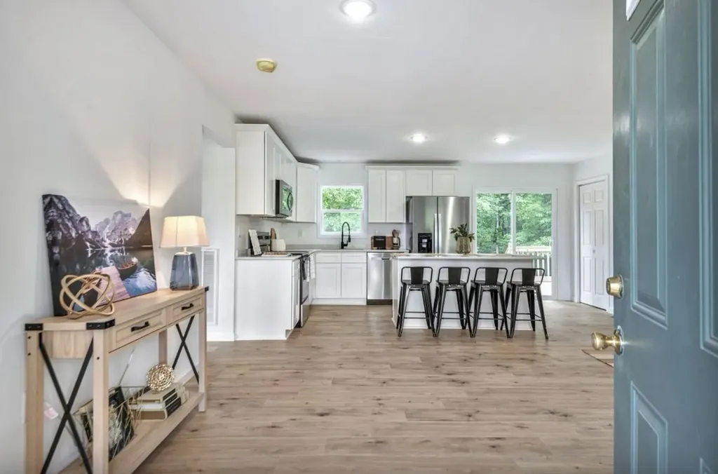 10498 Missionary Ridge Road Bon Aqua TN 37025