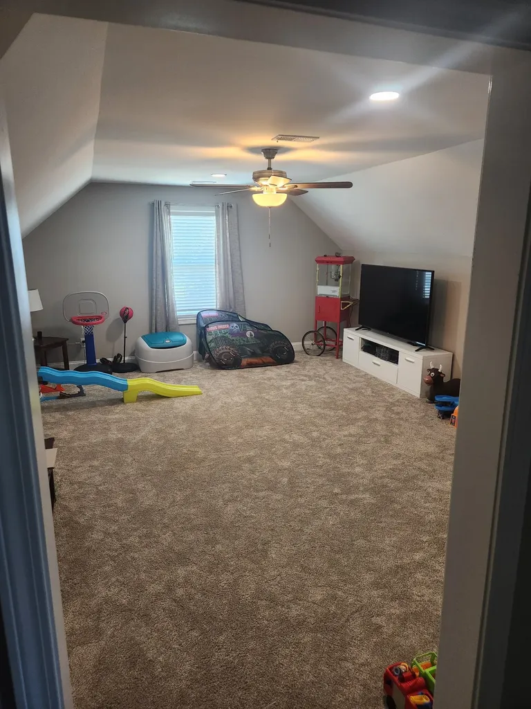 1082 Wittys Way Clarksville TN 37043