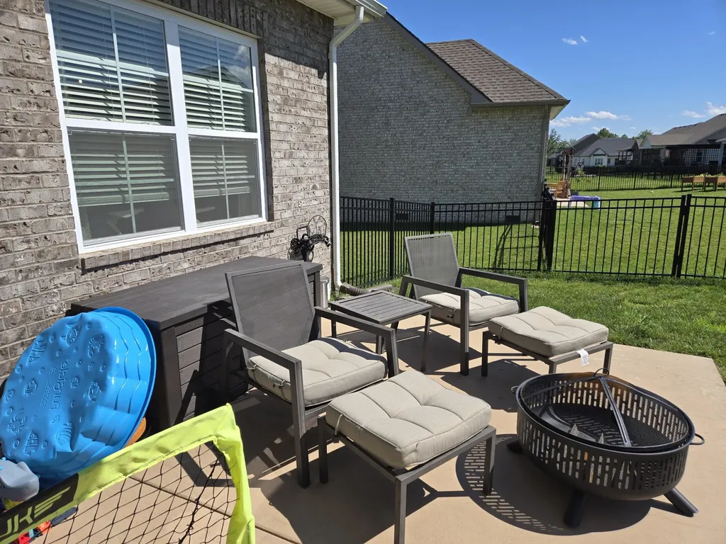 1082 Wittys Way Clarksville TN 37043
