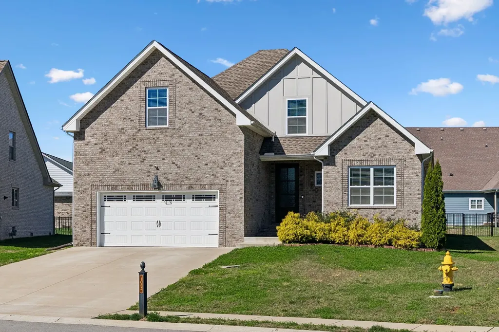 1082 Wittys Way Clarksville TN 37043