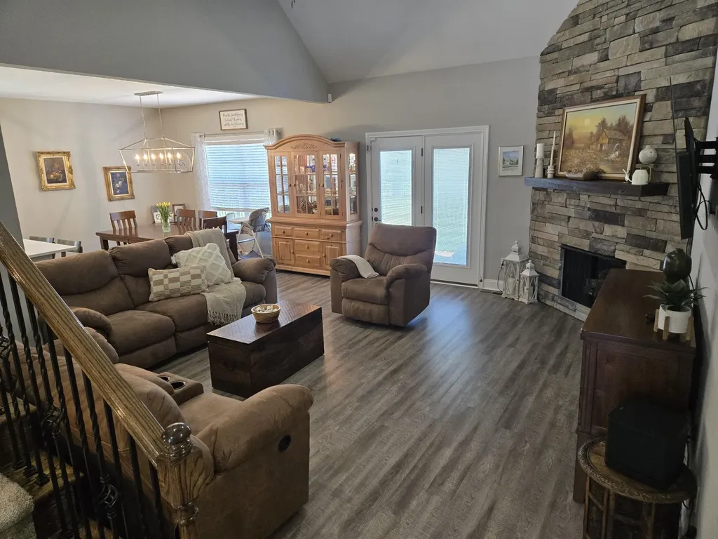1082 Wittys Way Clarksville TN 37043