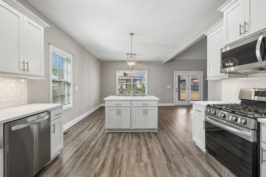 1082 Wittys Way Clarksville TN 37043