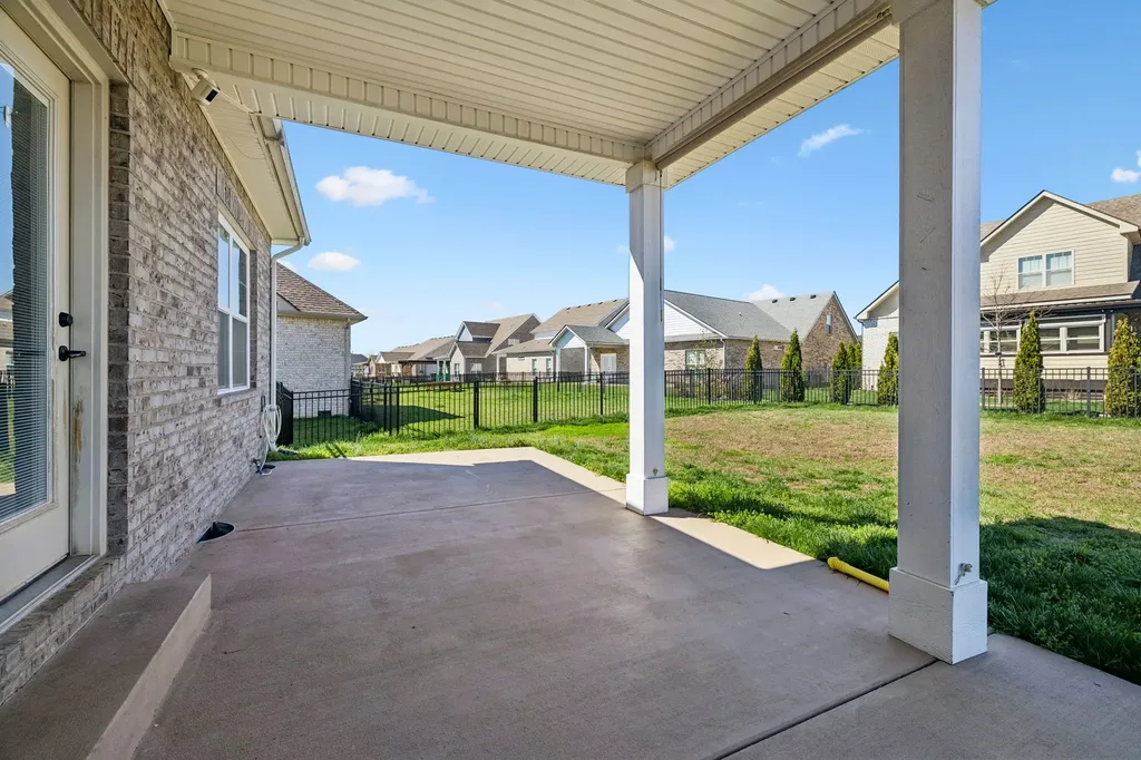 1082 Wittys Way Clarksville TN 37043