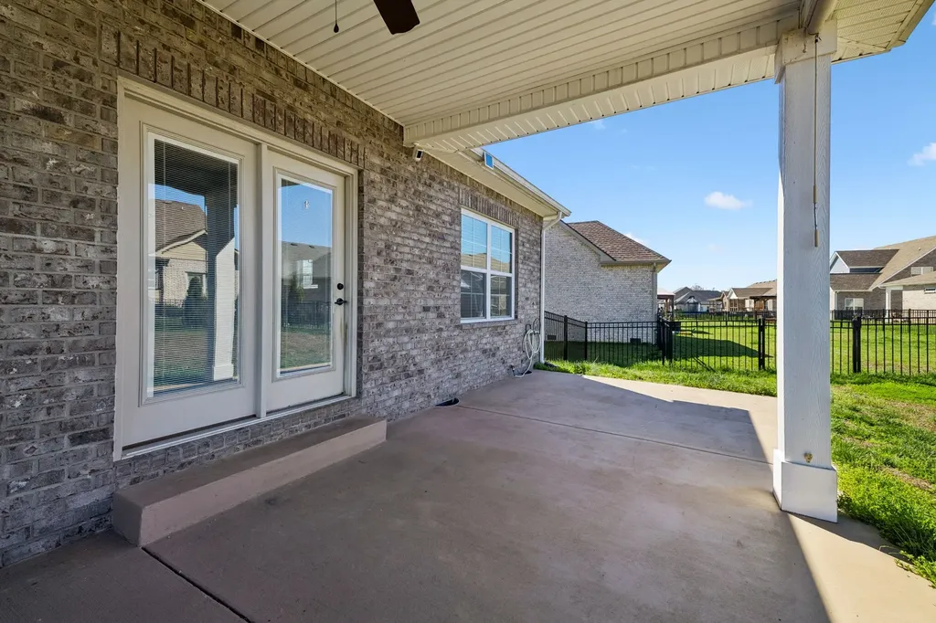 1082 Wittys Way Clarksville TN 37043