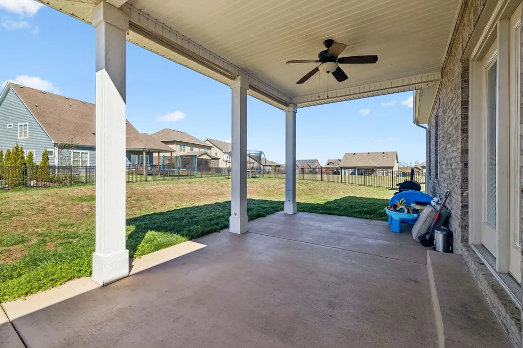 1082 Wittys Way Clarksville TN 37043