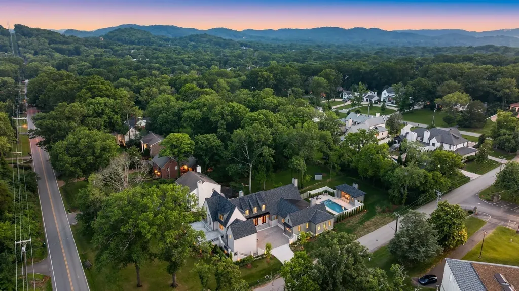4301 Estes Road Nashville TN 37215