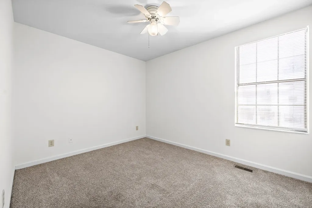 1500 W Knollwood Circle Clarksville TN 37043