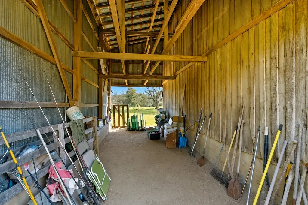 795 White Road Portland TN 37148