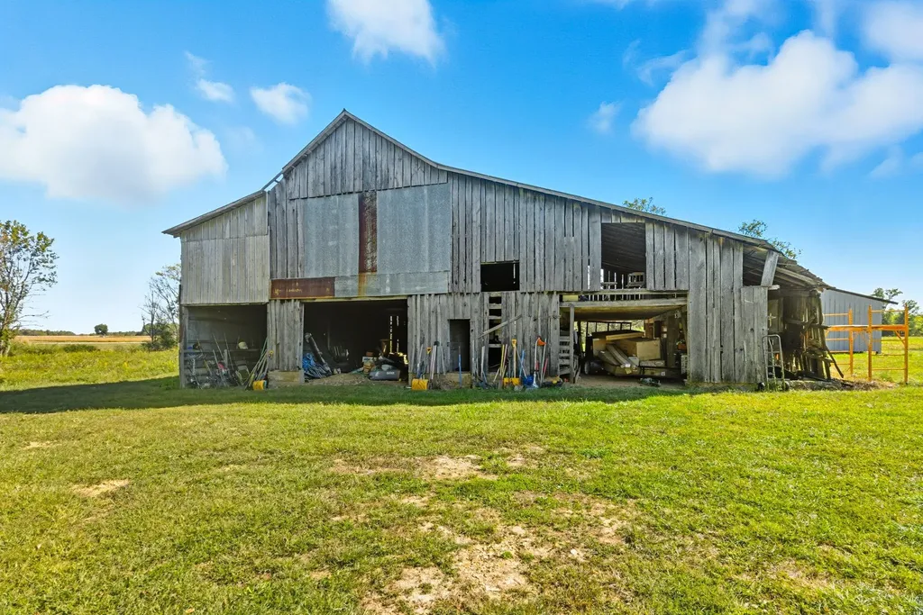 795 White Road Portland TN 37148