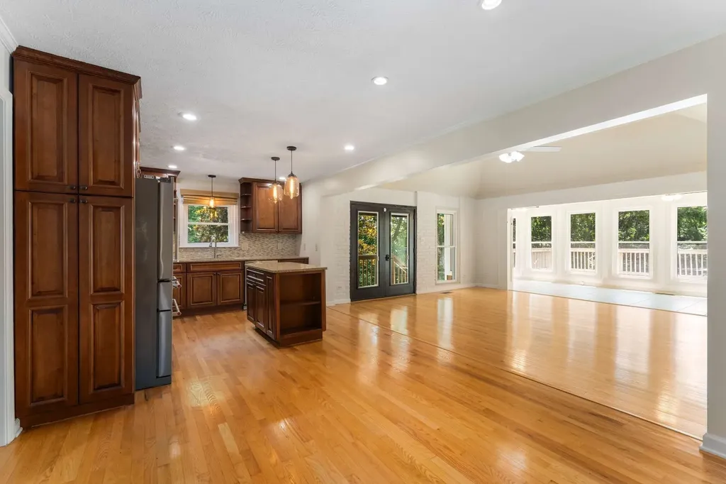 8475 Mccrory Lane Nashville TN 37221