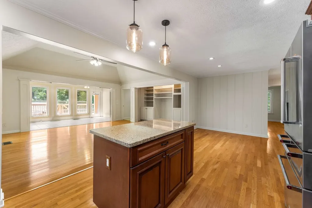 8475 Mccrory Lane Nashville TN 37221