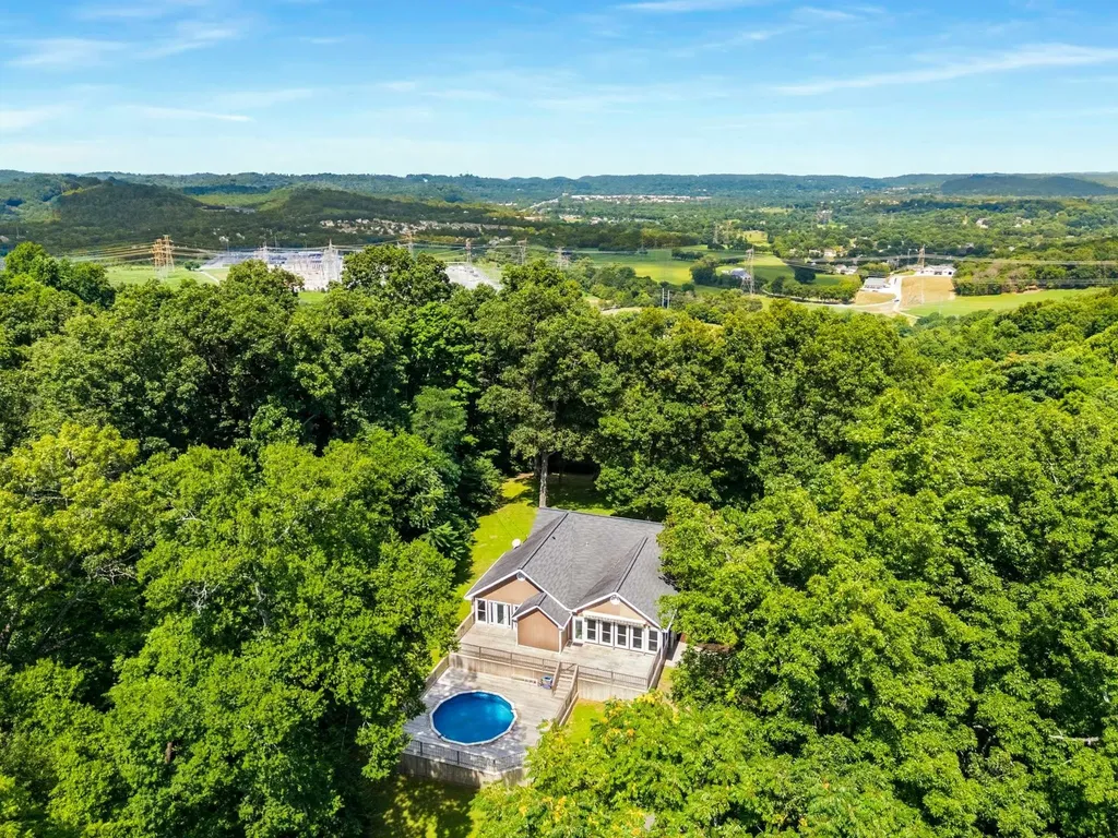 8475 Mccrory Lane Nashville TN 37221