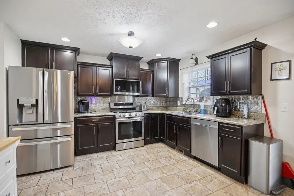 139 Buttermere Drive Clarksville TN 37040