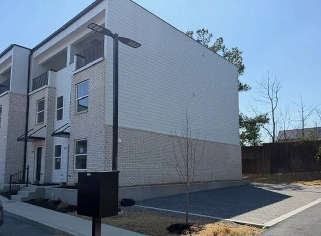 2203 Foster Avenue Nashville TN 37210