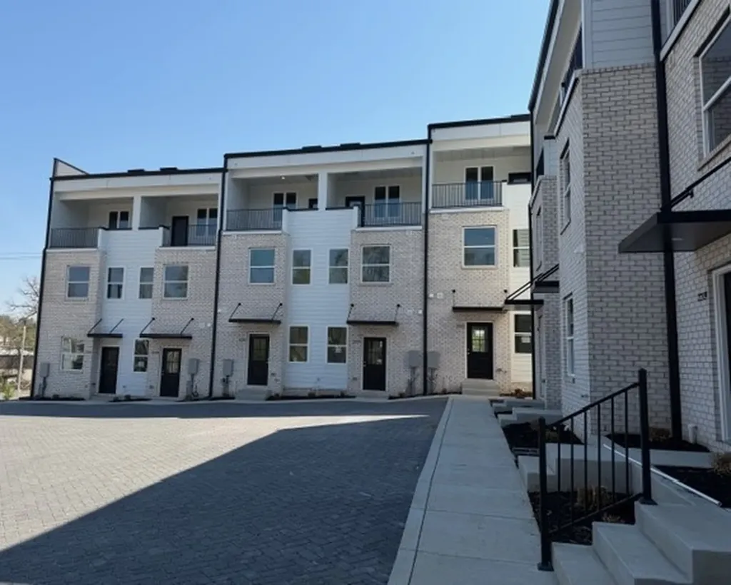 2203 Foster Avenue Nashville TN 37210