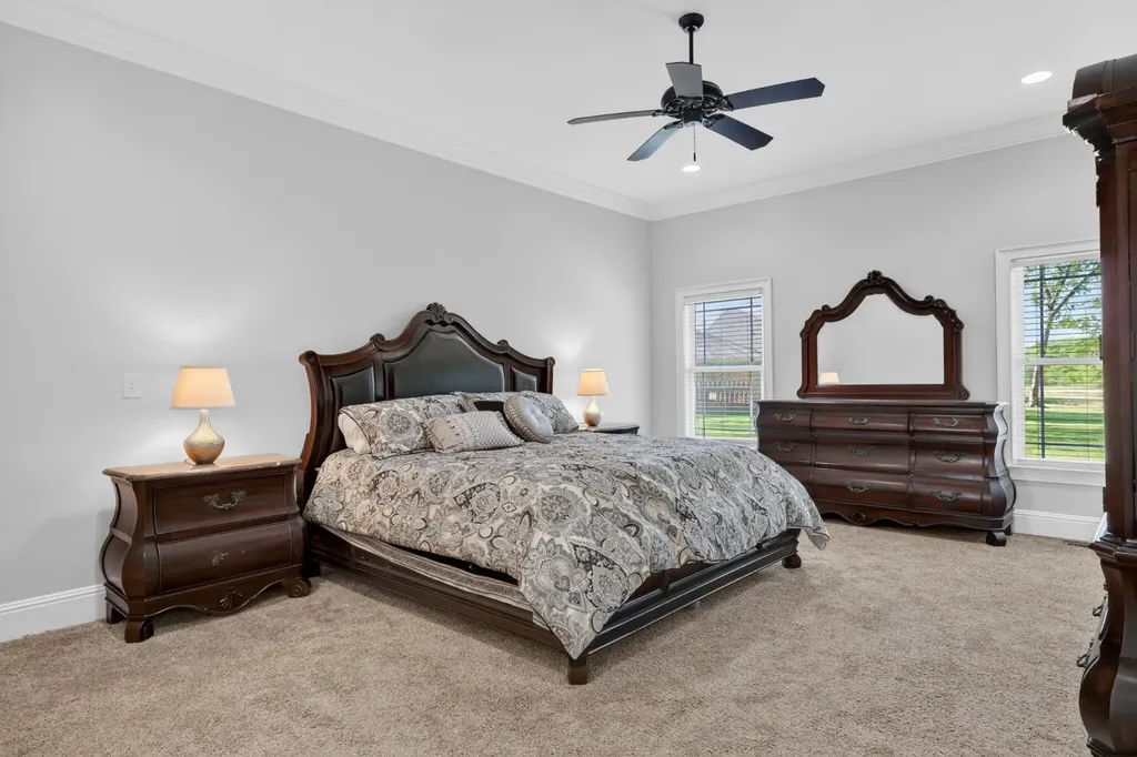 2 Knotting Hill Drive Fayetteville TN 37334