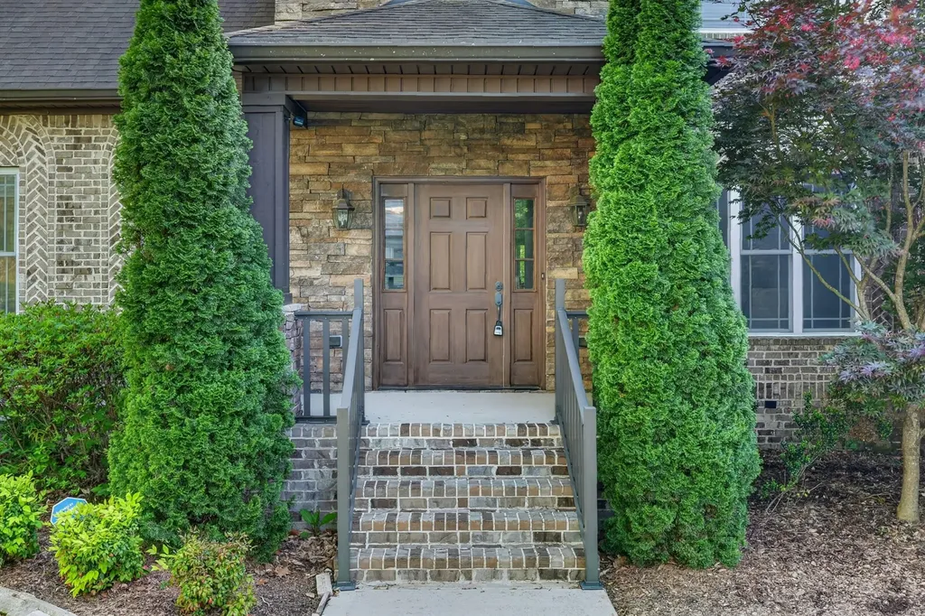 2 Knotting Hill Drive Fayetteville TN 37334