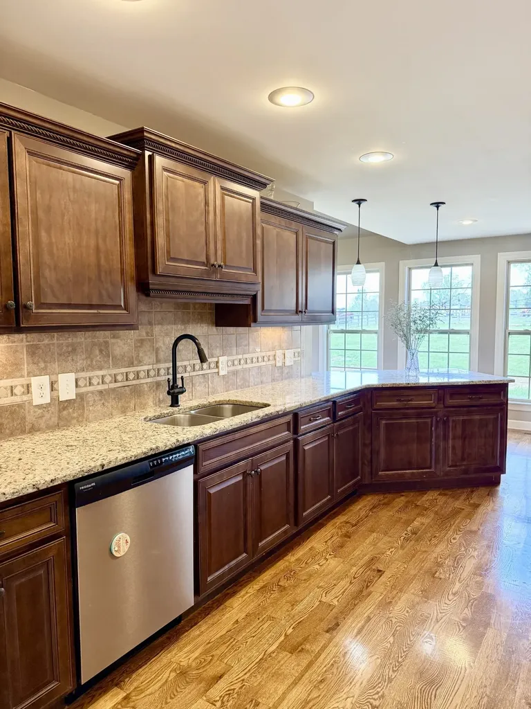530 Thompson Lane Portland TN 37148