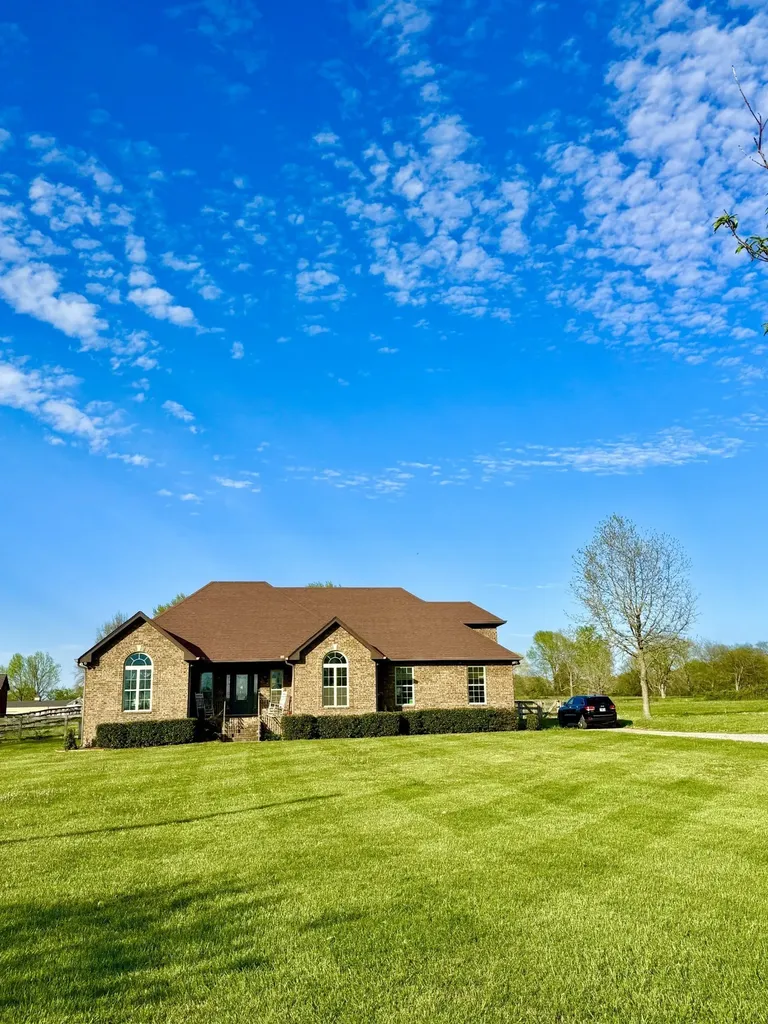 530 Thompson Lane Portland TN 37148