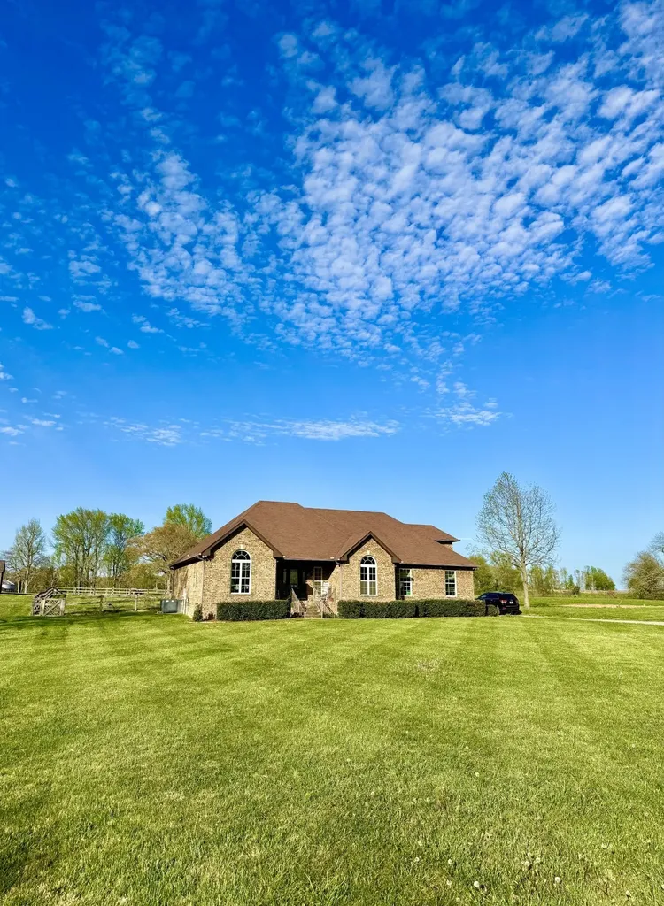 530 Thompson Lane Portland TN 37148