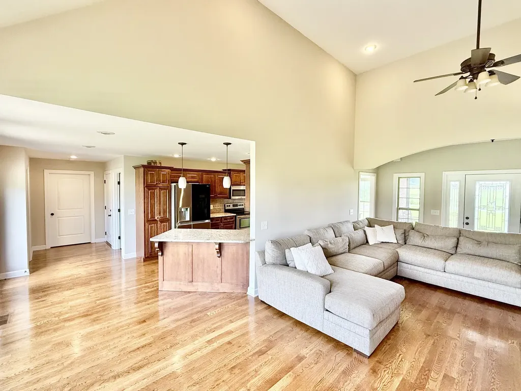 530 Thompson Lane Portland TN 37148