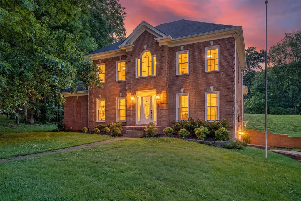 950 Ridgewood Drive Clarksville TN 37043
