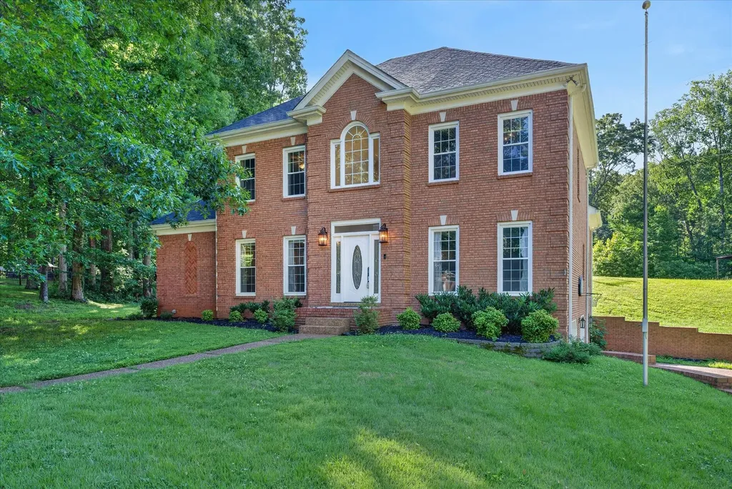 950 Ridgewood Drive Clarksville TN 37043