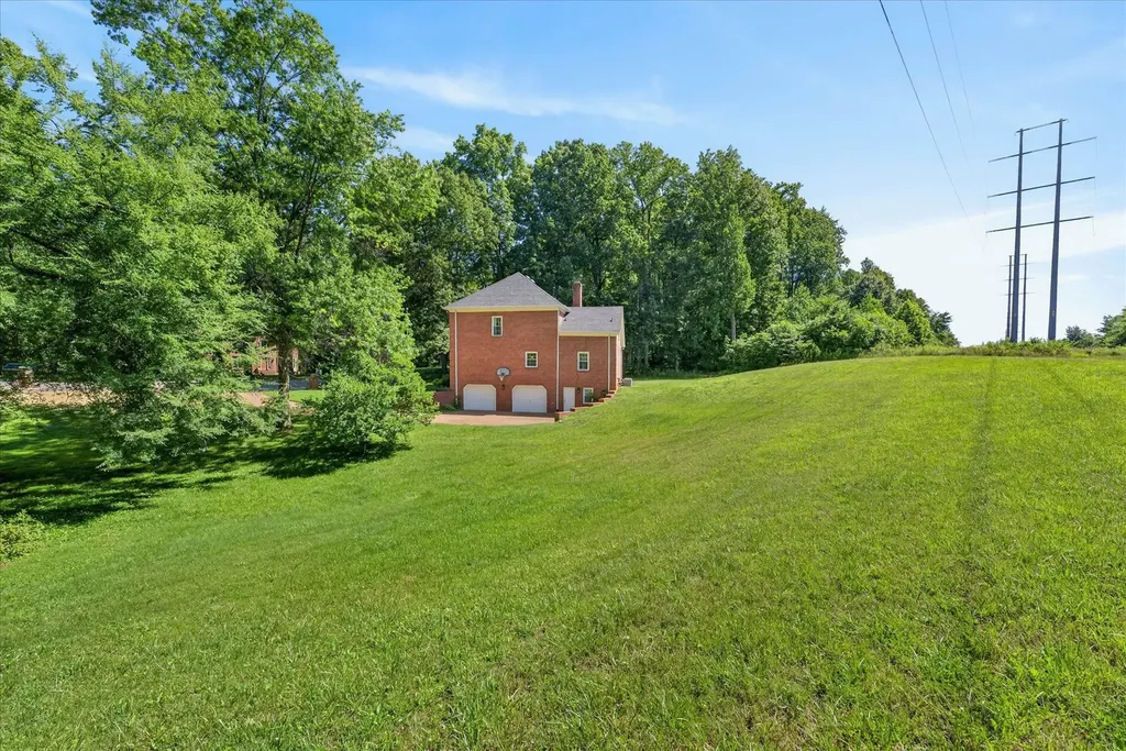 950 Ridgewood Drive Clarksville TN 37043