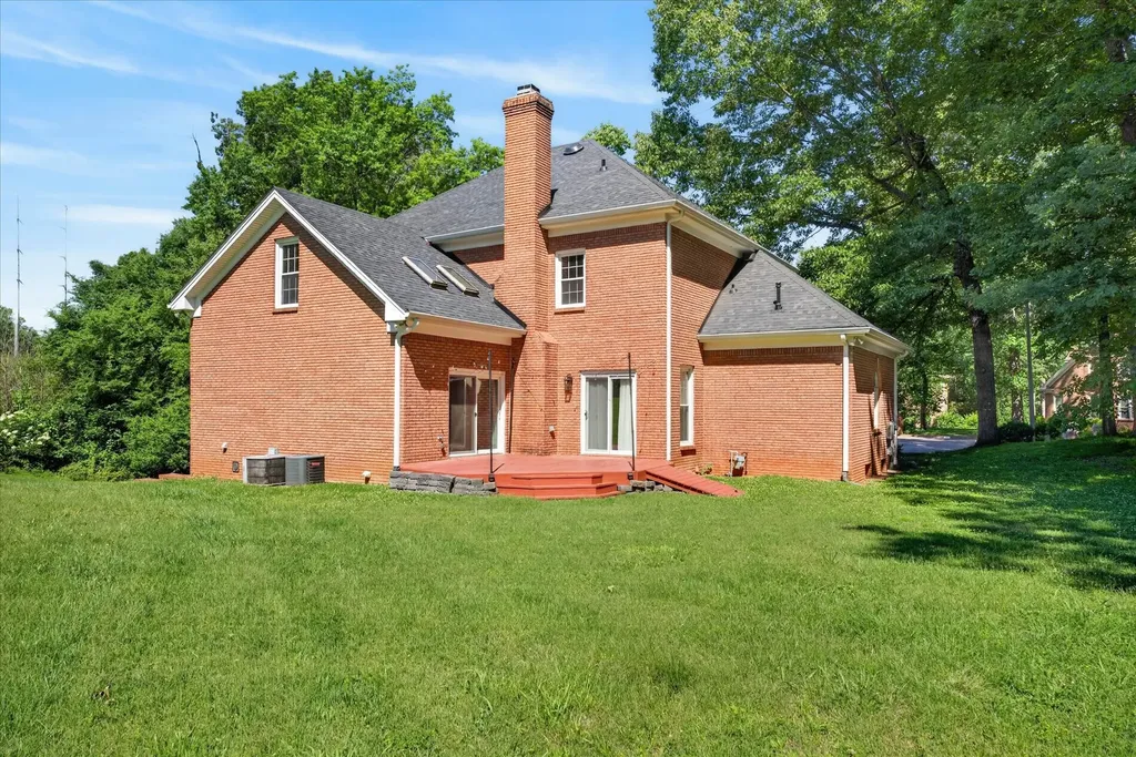 950 Ridgewood Drive Clarksville TN 37043