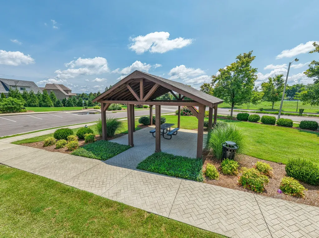5610 Maples Retreat Drive Murfreesboro TN 37127