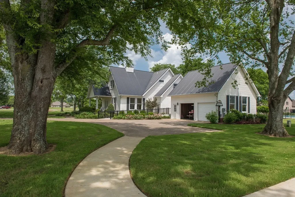5610 Maples Retreat Drive Murfreesboro TN 37127
