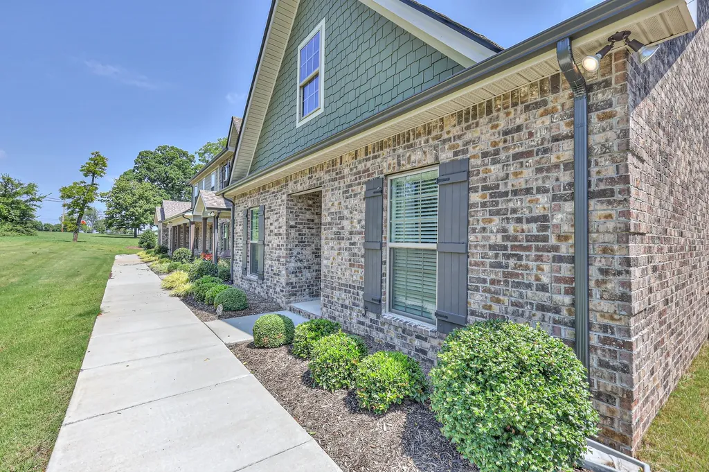 5610 Maples Retreat Drive Murfreesboro TN 37127