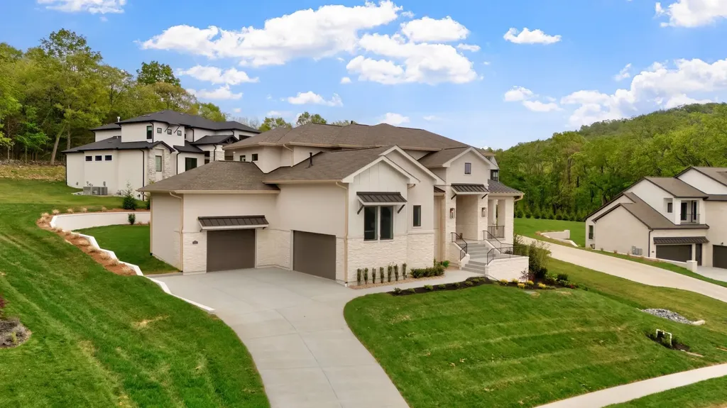 6066 Lookaway Circle Franklin TN 37067