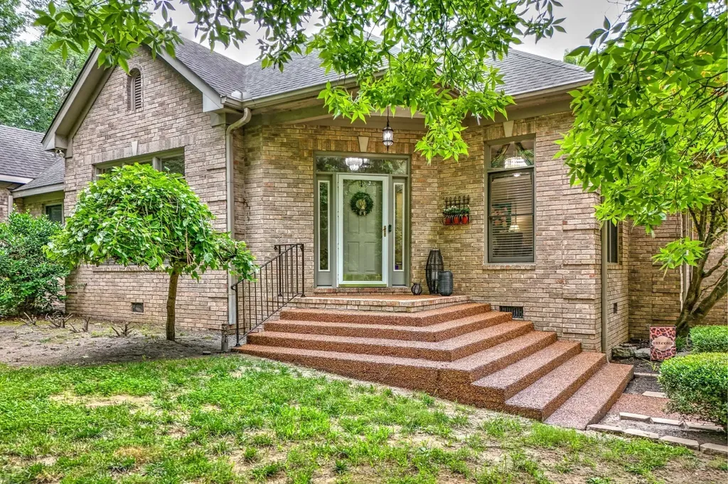 5544 S New Hope Road Hermitage TN 37076