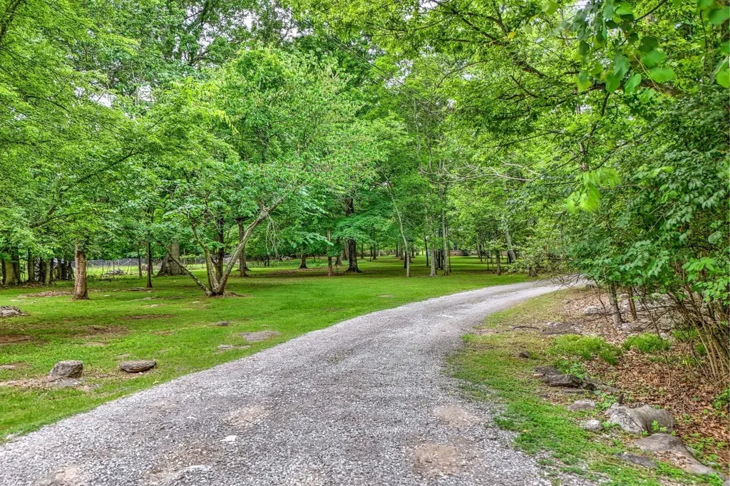5544 S New Hope Road Hermitage TN 37076