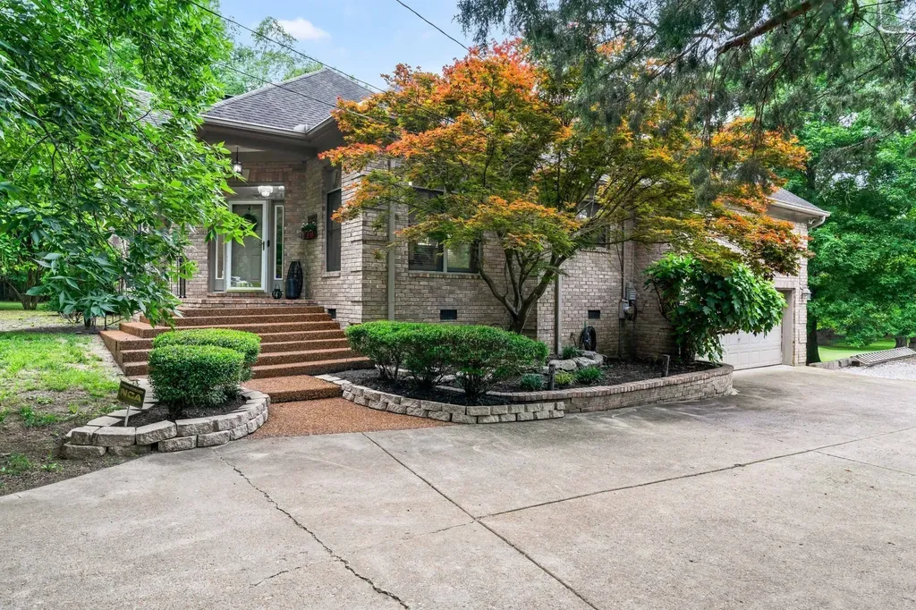 5544 S New Hope Road Hermitage TN 37076