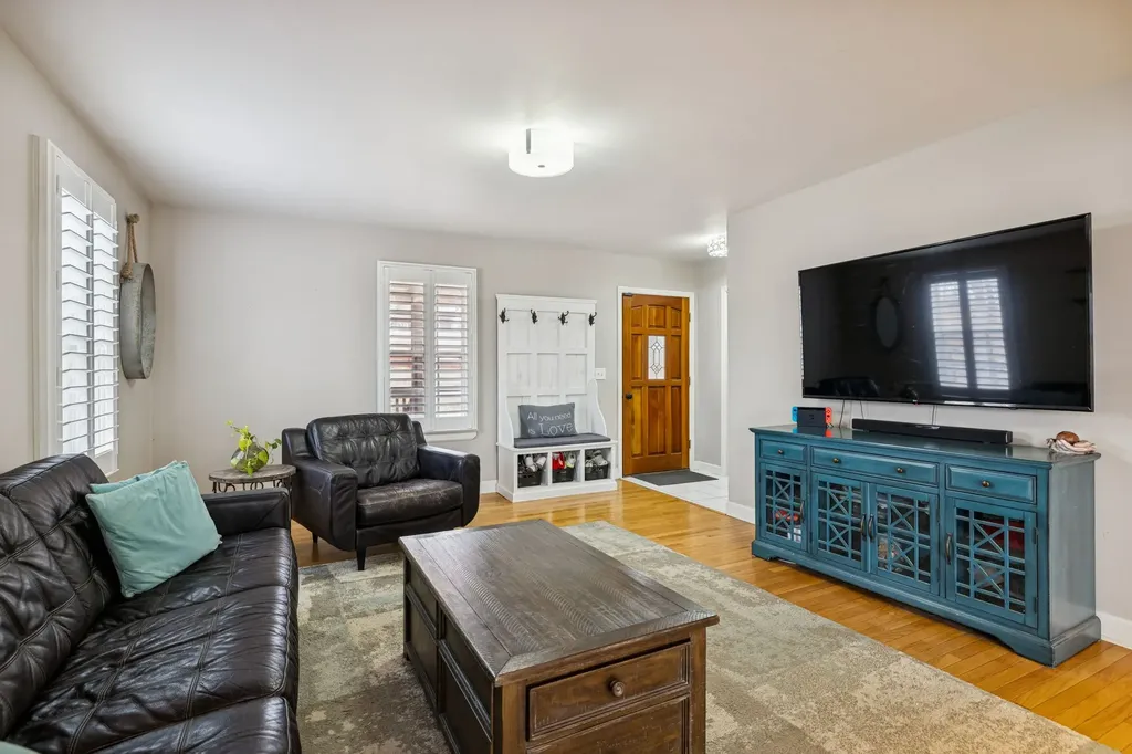 1358 Old Charlotte Pike Pegram TN 37143