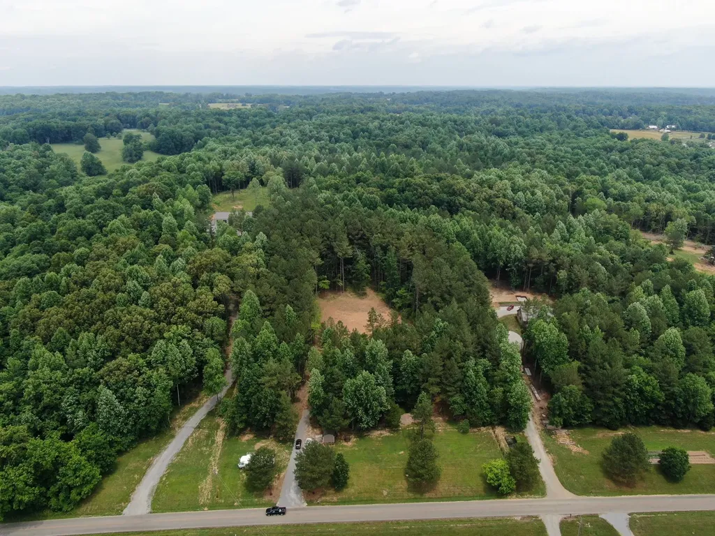 1429 Old Stage Road Charlotte TN 37036