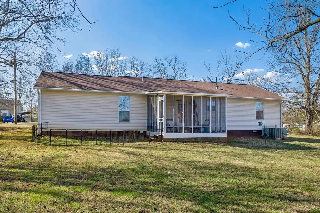 206 Central Avenue Chapel Hill TN 37034