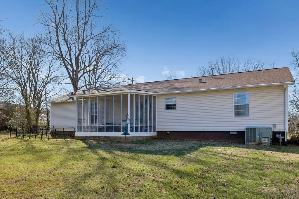 206 Central Avenue Chapel Hill TN 37034